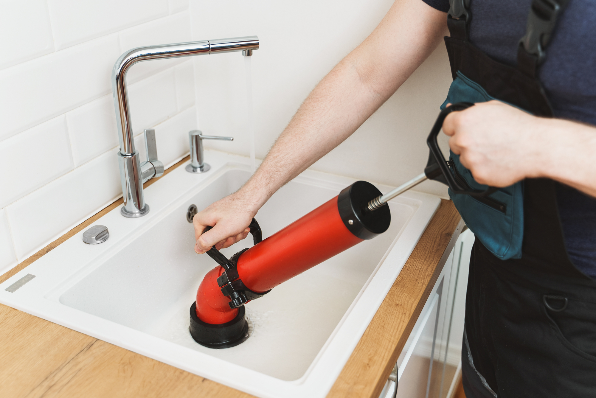 Signs You Need To Hire A Professional Plumber: All You Need to Know